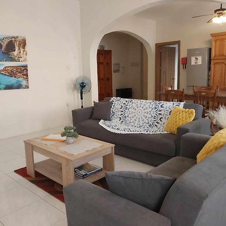Nr41 Holiday Apartment - Close To Village Centre, Promenade, Shops & Restaurants Marsaxlokk Kültér fotó