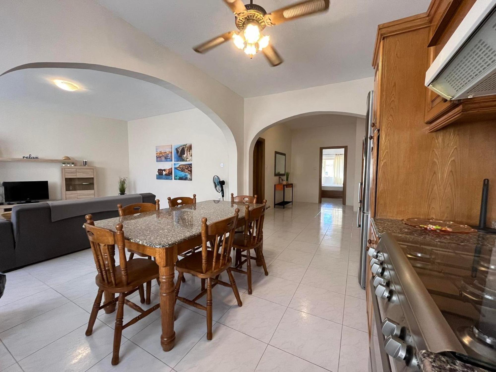 Nr41 Holiday Apartment - Close To Village Centre, Promenade, Shops & Restaurants Marsaxlokk Kültér fotó